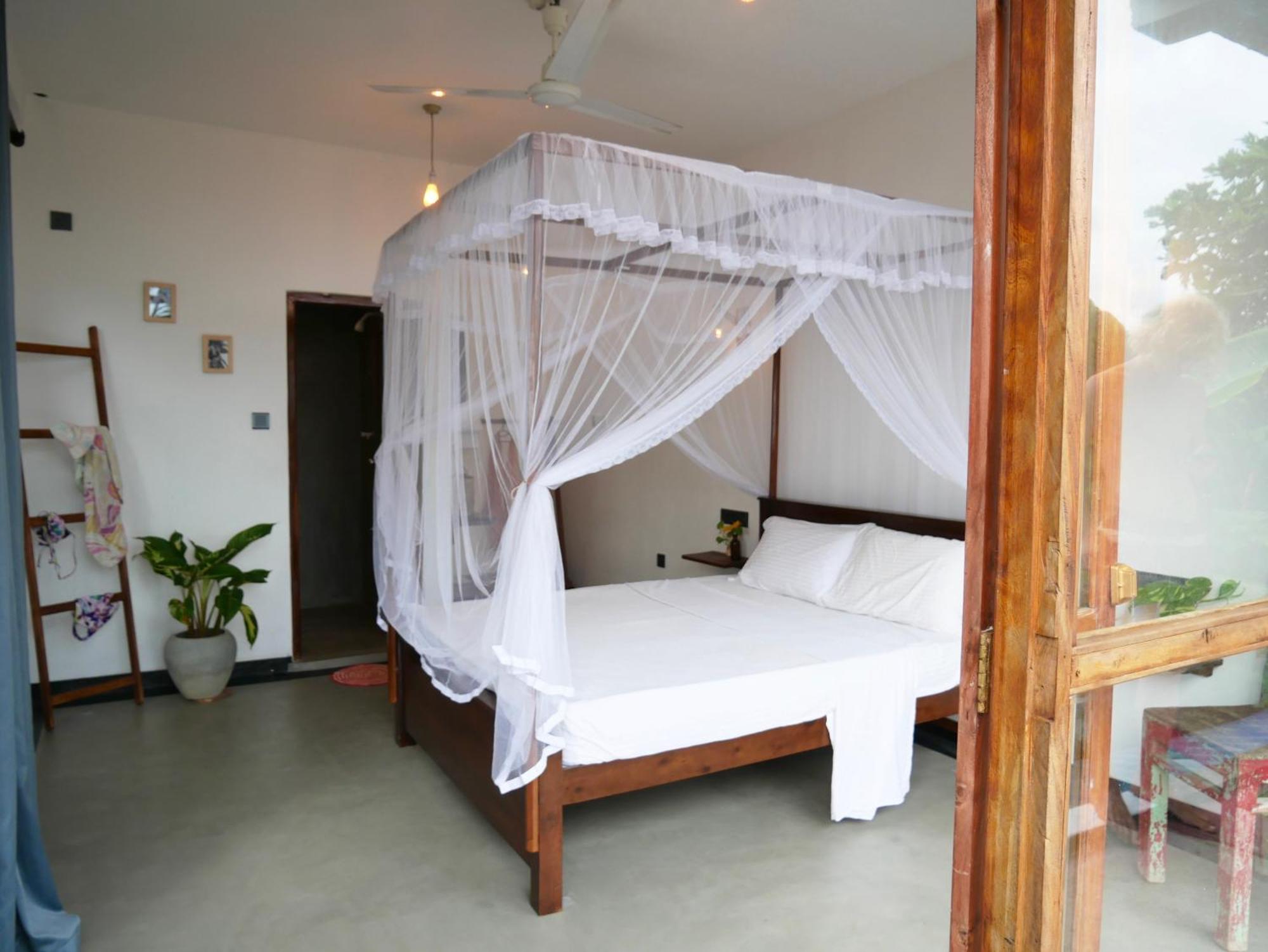 Sky Mountain Cafe With Seaview Bed and Breakfast Weligama Eksteriør billede