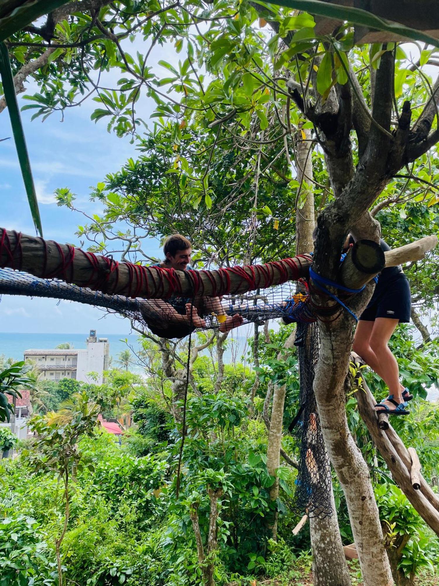 Sky Mountain Cafe With Seaview Bed and Breakfast Weligama Eksteriør billede