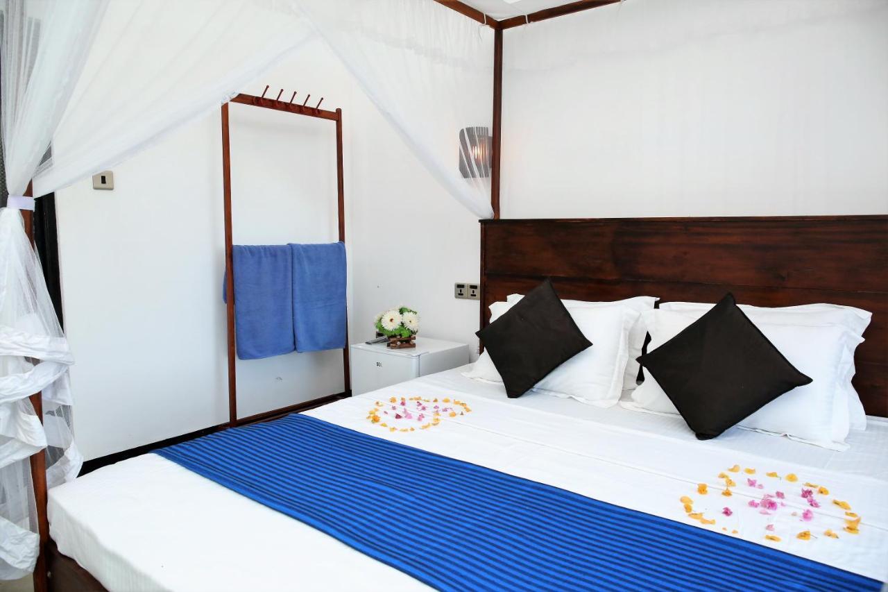 Sky Mountain Cafe With Seaview Bed and Breakfast Weligama Eksteriør billede