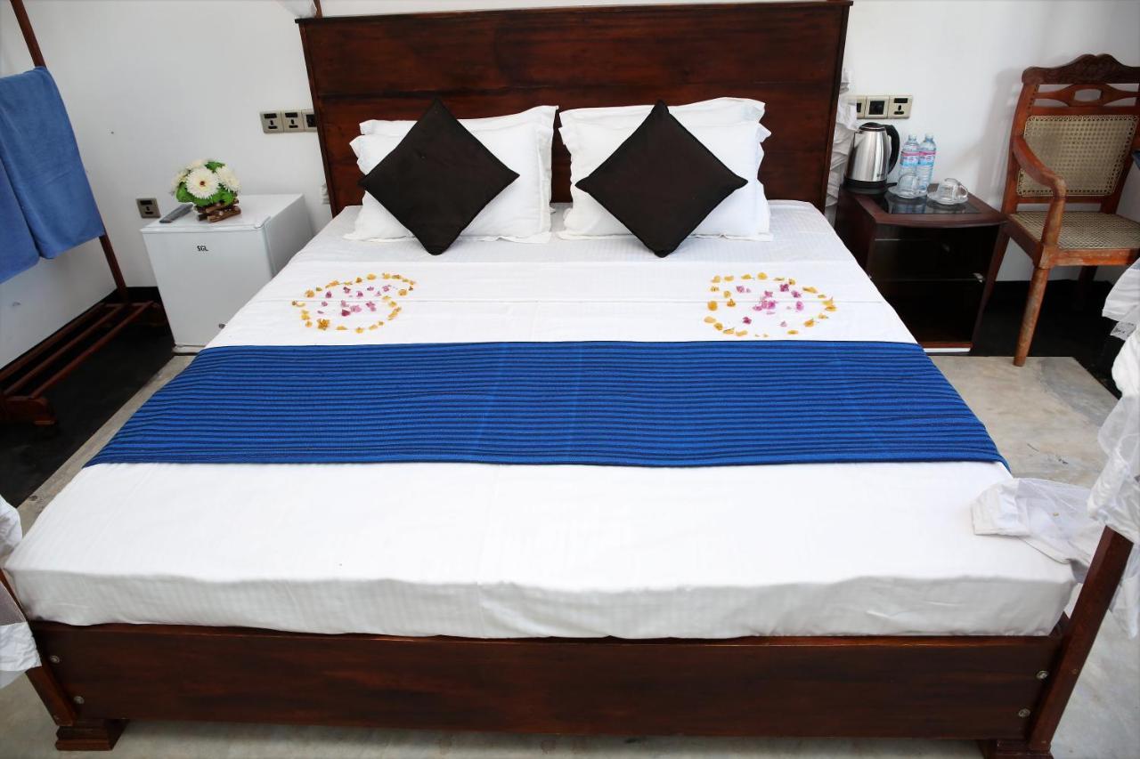 Sky Mountain Cafe With Seaview Bed and Breakfast Weligama Eksteriør billede
