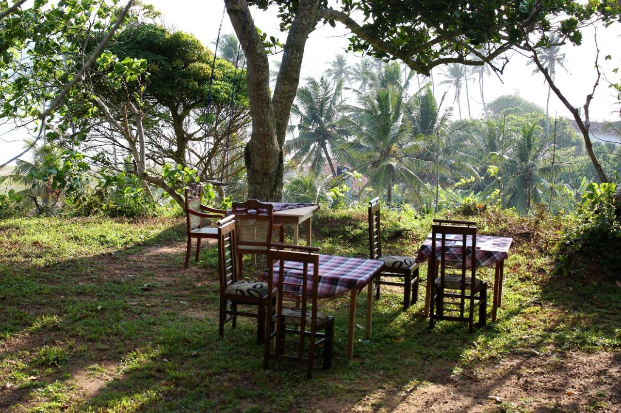 Sky Mountain Cafe With Seaview Bed and Breakfast Weligama Eksteriør billede