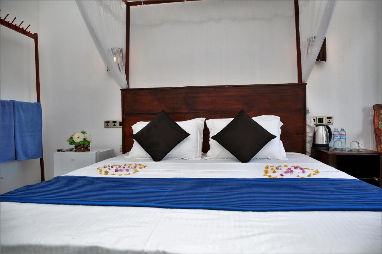 Sky Mountain Cafe With Seaview Bed and Breakfast Weligama Eksteriør billede